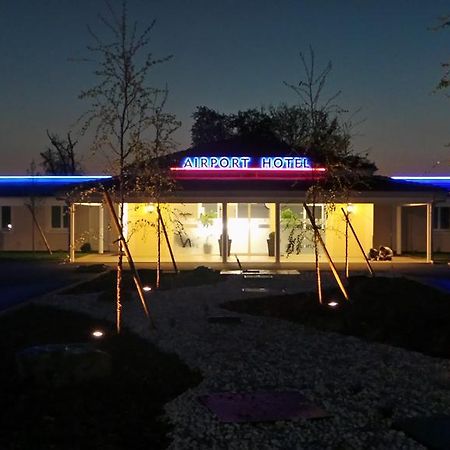 مورْوِجْارْ Airport-Hotel المظهر الخارجي الصورة
