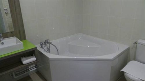 مورْوِجْارْ Airport-Hotel المظهر الخارجي الصورة